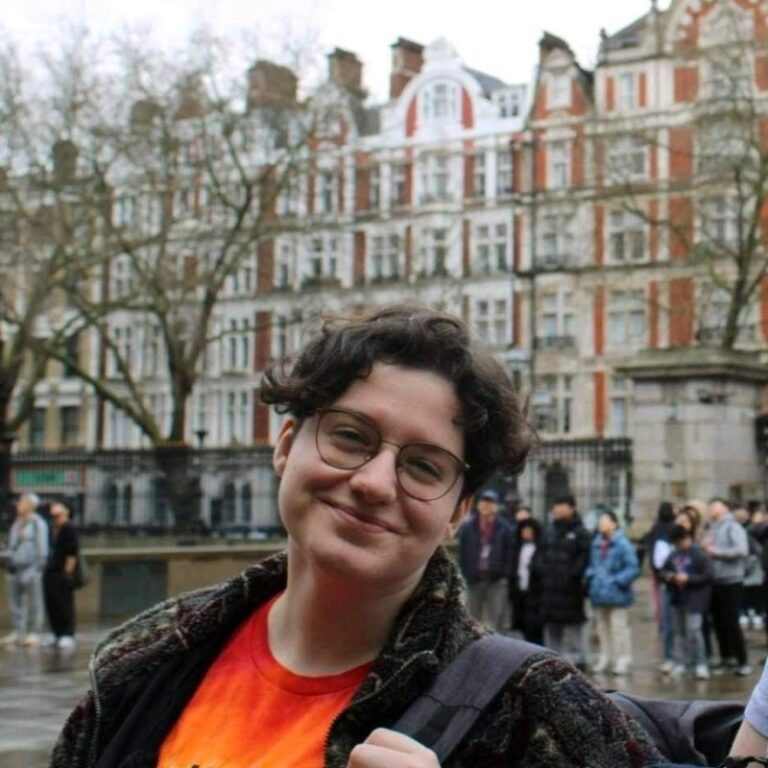 Naemi Riess Team Members | Leeds Centre for Planetary Core Dynamics